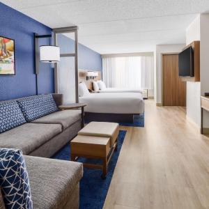 Queen Room with Two Queen Beds with Sofa Bed and Tub