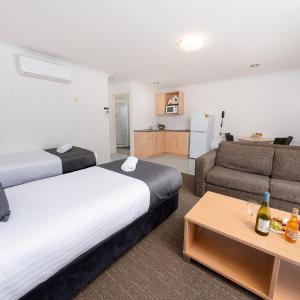 One-Bedroom Suite