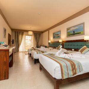 Double or Twin Room with Pool View