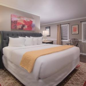Harmony Couples Spa Suite with Kitchen