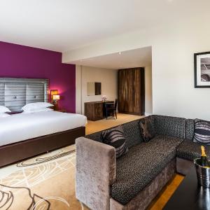 Suite with Lake View