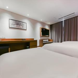 Triple Room - Breakfast for 3 person