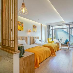 Twin Room with Balcony
