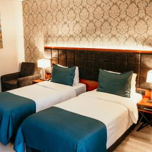 Two Connecting Double Rooms