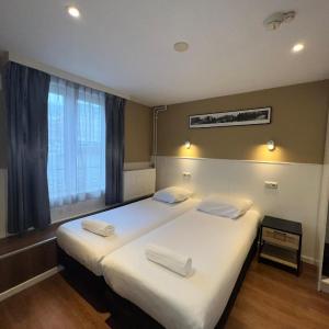Double or Twin Room with Private Bathroom