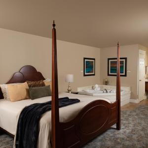 King Room with Spa Bath