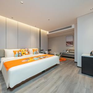 Jimu Family Room 
