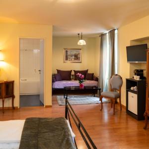Double Room with Spa Bath