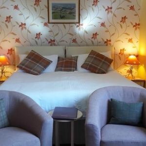 Twin Room with Private Bathroom