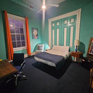 Standard Double Room with Shared Bathroom