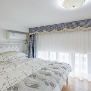 Business One-Bedroom Suite