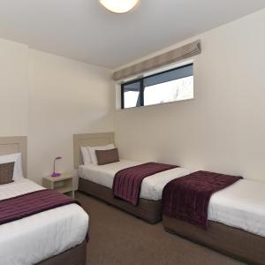 Two-Bedroom Apartment (5 Adults)