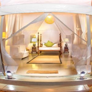 Royal Tented Suite 