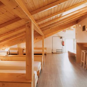 Bed in 10-Bed Mixed Dormitory Room