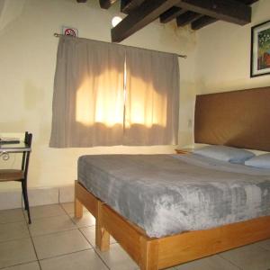Deluxe Room (2 Adults + 1 Child)