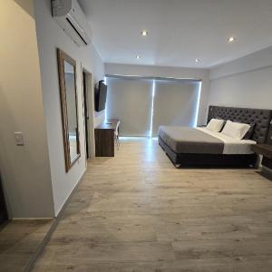 King Suite with Spa Bath