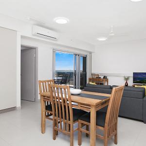 Deluxe One-Bedroom Apartment