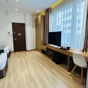 Twin Room with City View