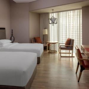 Two-Bedroom Suite with Twin Beds - Free Daily Shuttle to DCC Mall and Kite Beach