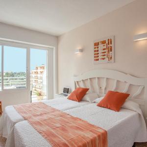 Twin Room with Balcony