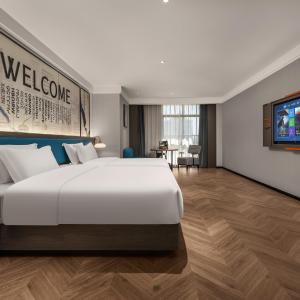 Twin Room with City View