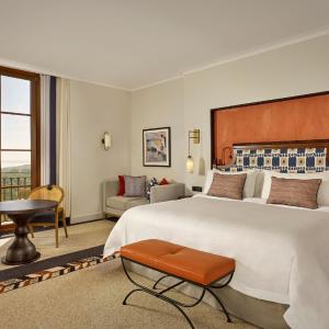 Grand Deluxe King Room with Balcony