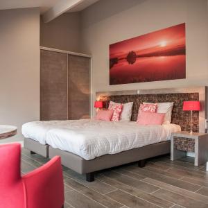 Deluxe Double or Twin Room with Walk-in Shower