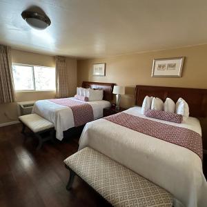 Double Queen Room