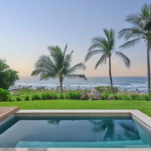 Deluxe Suite Beachfront with whirlpool, 1 Bedroom Larger Suite, 1 King