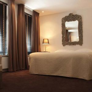 Large Double Room - Annex