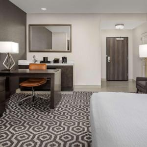 King Studio Suite