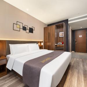 Sleepy Double Room