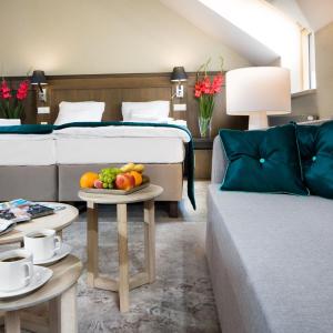 Deluxe Family Room