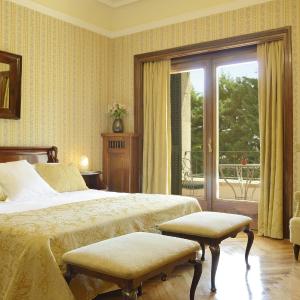 Classic Double Room with Terrace Extra Bed and Spa Access