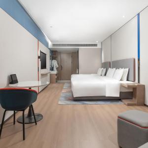 Standard Room with One Double and One King Bed