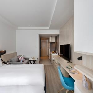 Double Room with Two Twin Beds and Sofa Bed