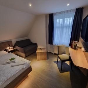 Single Room with Private Bathroom