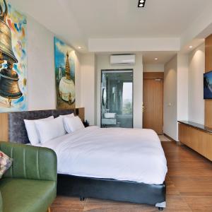Double or Twin Room with City View