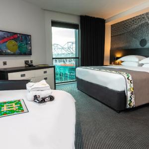 Deluxe Family Room