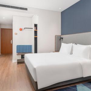 Standard King Room - High Floor