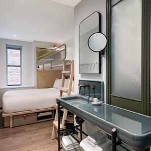Room with One Set of Bunk Beds