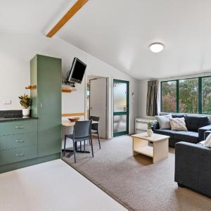 Holiday Unit (2BR)