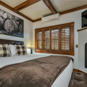 King Suite with Spa Bath