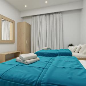 Studio with Direct Access to Private Pool