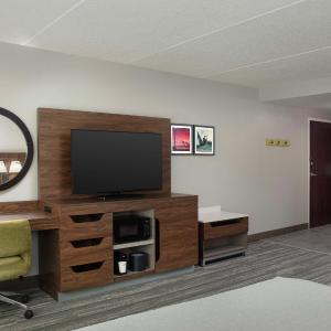 Queen Room with Two Queen Beds - Mobility and Hearing Access/Non-Smoking