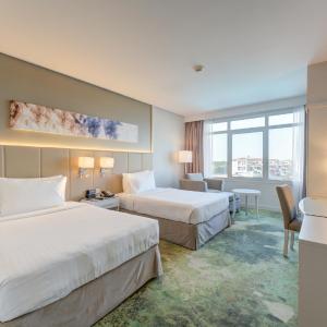 Lake View Deluxe Twin Room - Free Shuttle Service to JBR Beach and Access to The Market Mall