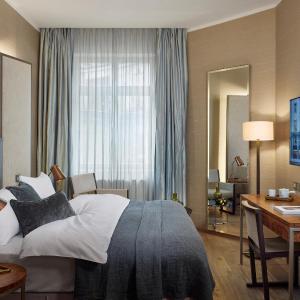 Superior King Room with Lounge and Wellness Access