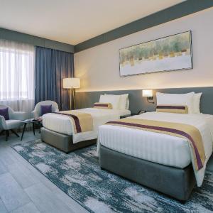 Deluxe Twin Room -15% off on F&B shuttle to Deira City Center, Al Ghurair Mall & La Mer Beach
