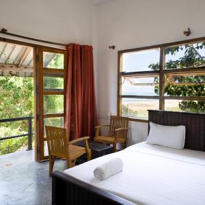 Deluxe Double Room with Balcony and Sea View