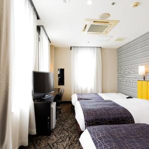 Twin Room with Sofa Bed - Non-Smoking